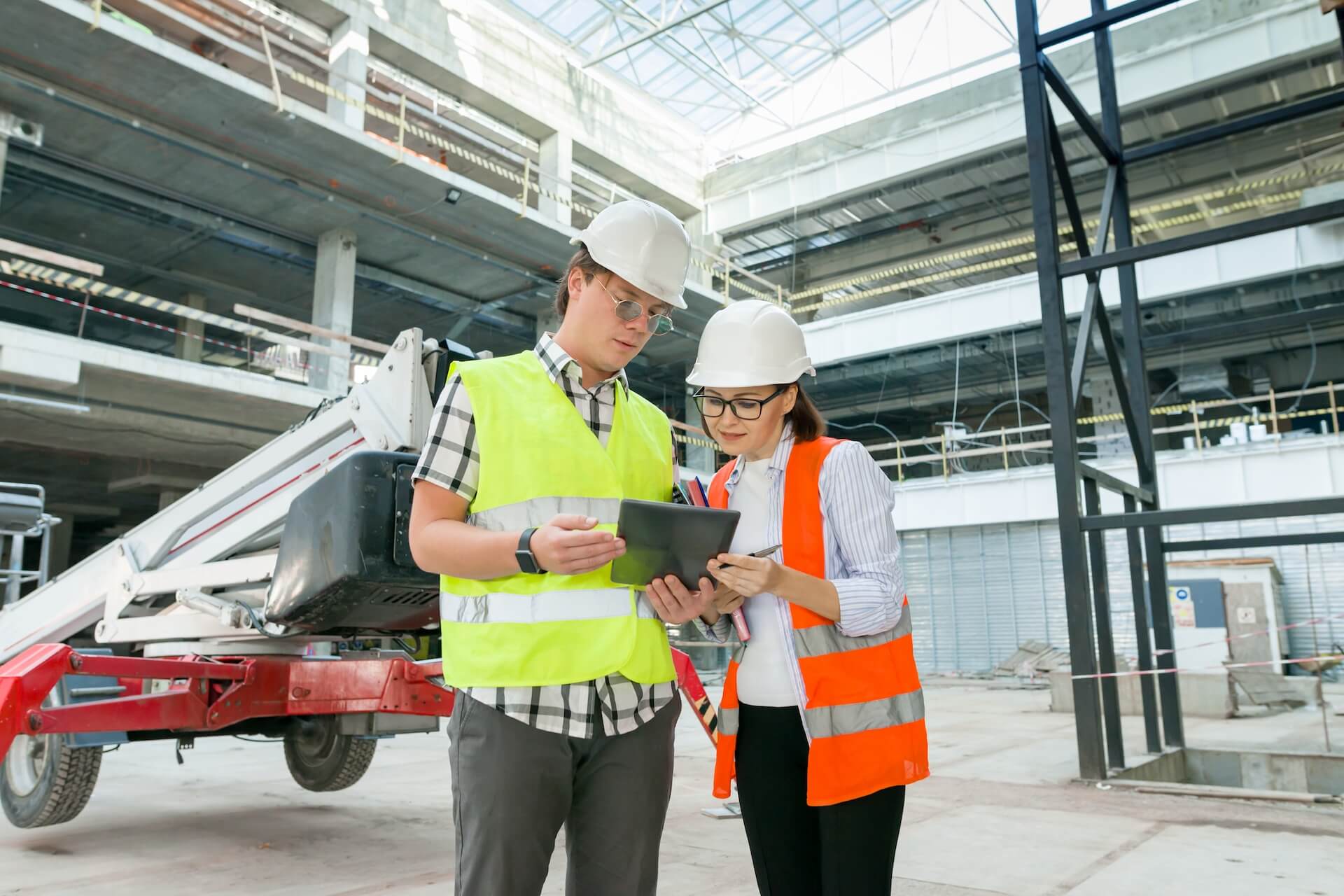 industrial-portrait-of-male-and-female-constructio-2022-01-13-23-22-09-utc.jpg